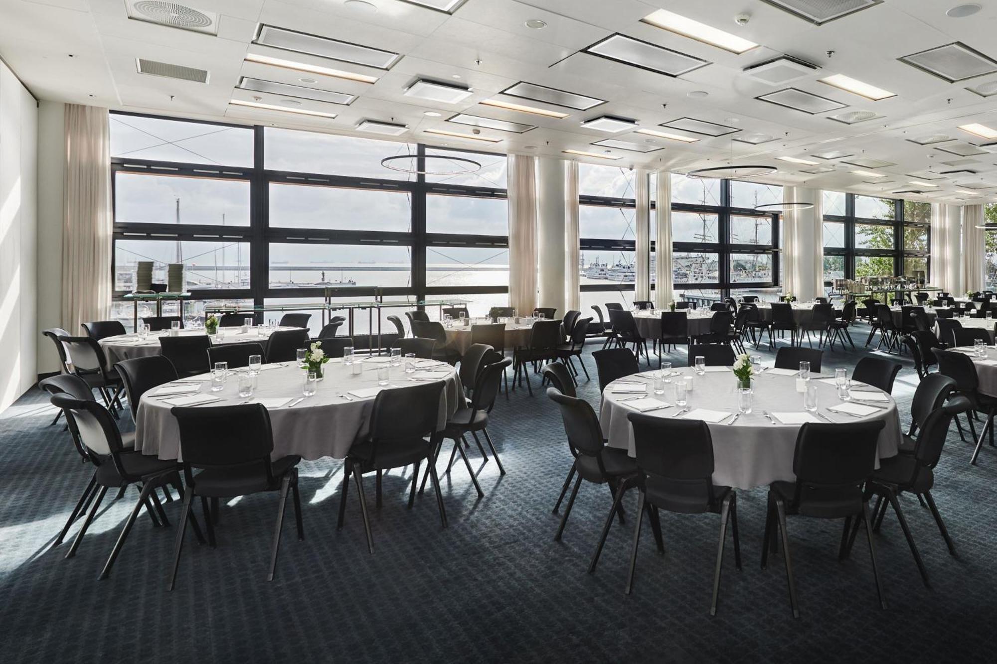 Courtyard By Marriott Gdynia Waterfront Hotel Kültér fotó